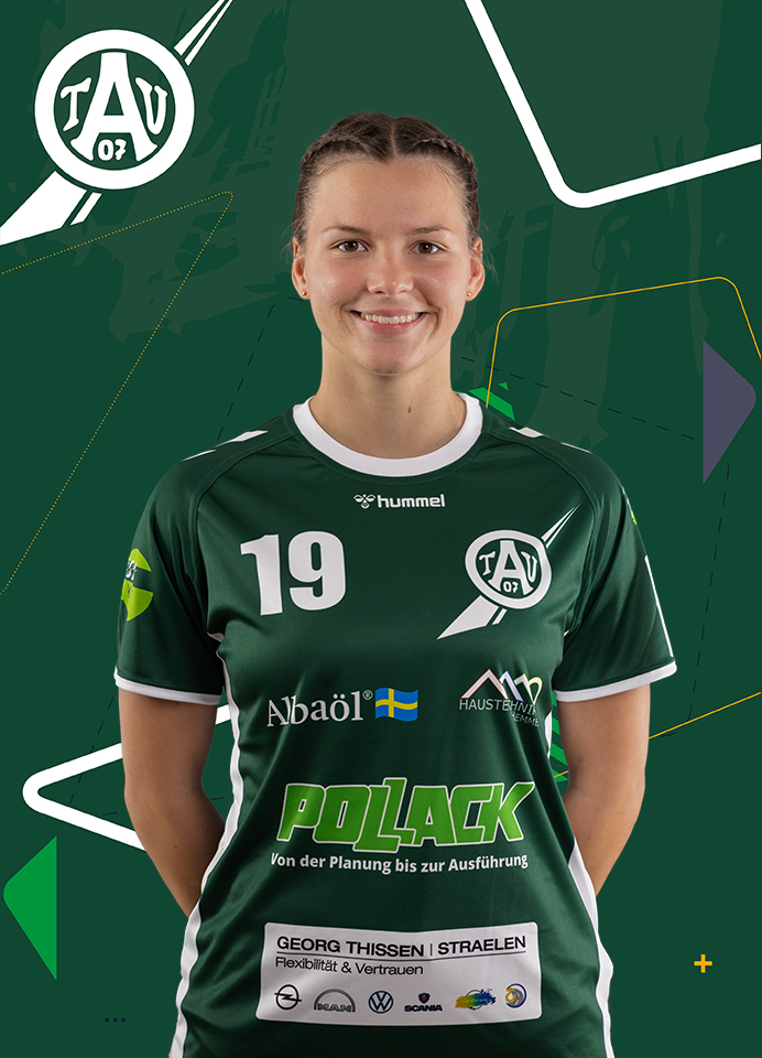 19 Hannah Nunnendorf 692x960